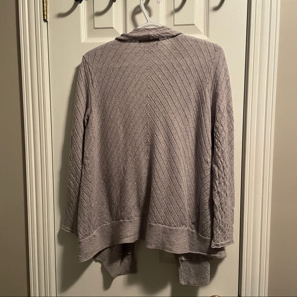 Ok100% ultrafine merino wool cardigan, Tahari, size 2X - Picture 2 of 4